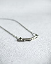 Load image into Gallery viewer, DOTTY - necklace - small. Talvi