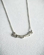 Load image into Gallery viewer, DOTTY - necklace - small. Talvi
