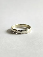 Load image into Gallery viewer, ELISE ring - 4mm
