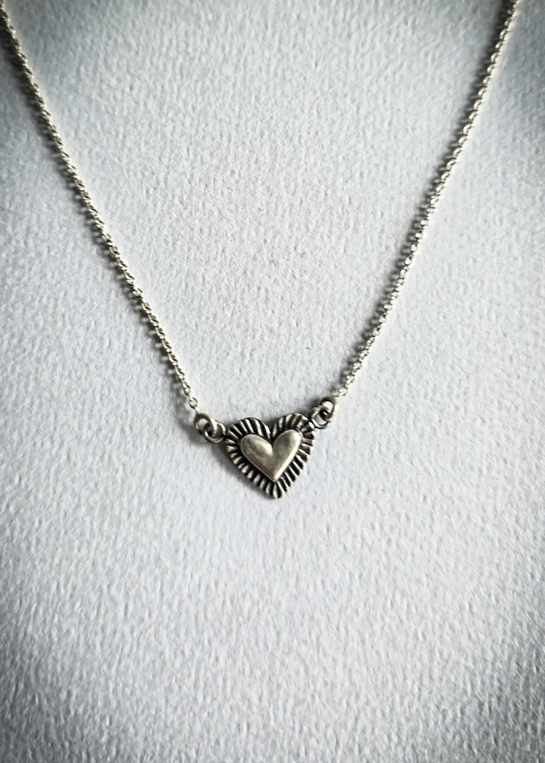 RADIANT HEART - necklace