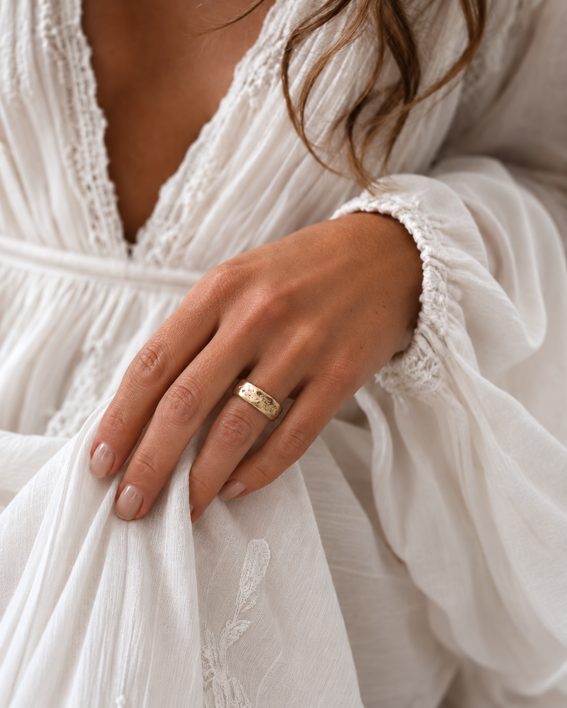 GRAINS OF SAND - CUSTOM WEDDING RINGS